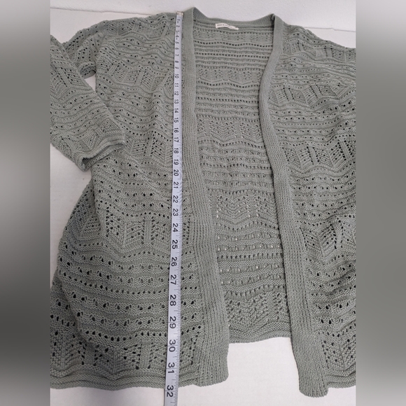 Moon & Madison Sage Green Long Cardigan Sweater 3/4 Sleeve Women's Size Medium - Picture 3 of 7